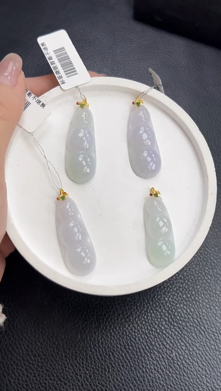 【闪购商品】翡翠颈饰18K金镶嵌YM1080-1福豆多样性发一