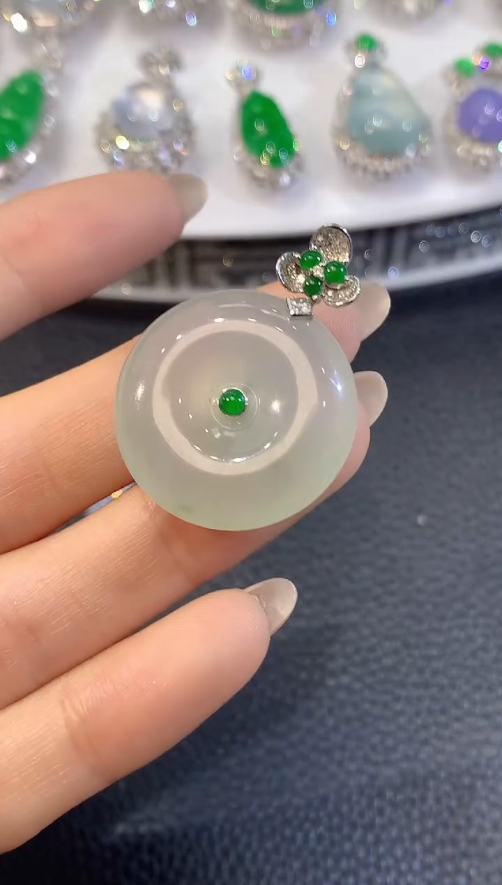 翡翠18K金镶嵌吊坠(不含链)C44  