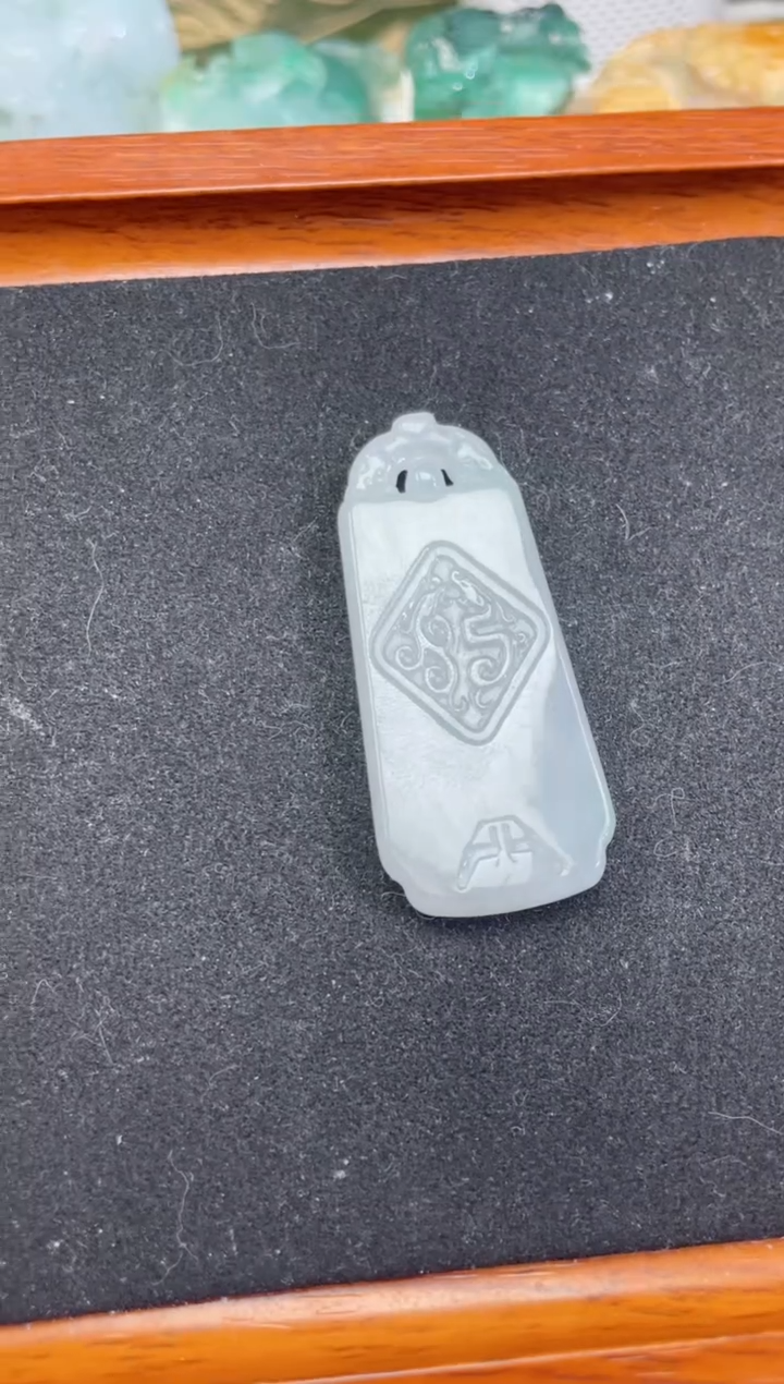 【闪购商品】翡翠颈饰未镶嵌双龙仿古牌