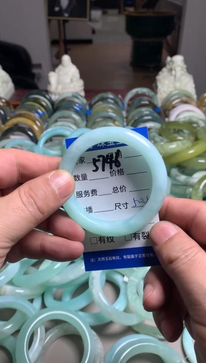 【闪购商品】蛇纹石玉手镯未镶嵌5746