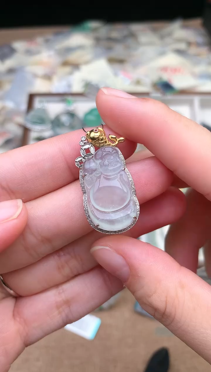 18K金镶嵌挂件翡翠1