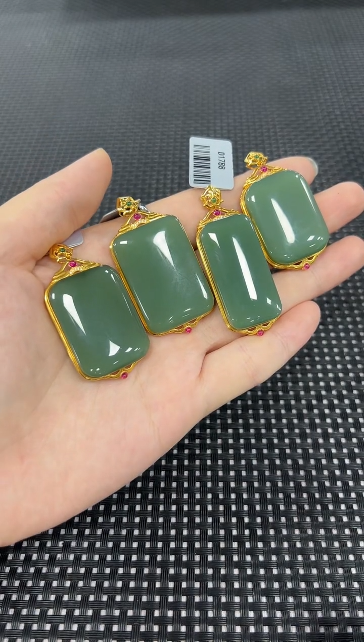 和田玉18K金镶嵌颈饰（多样性发一件）1788