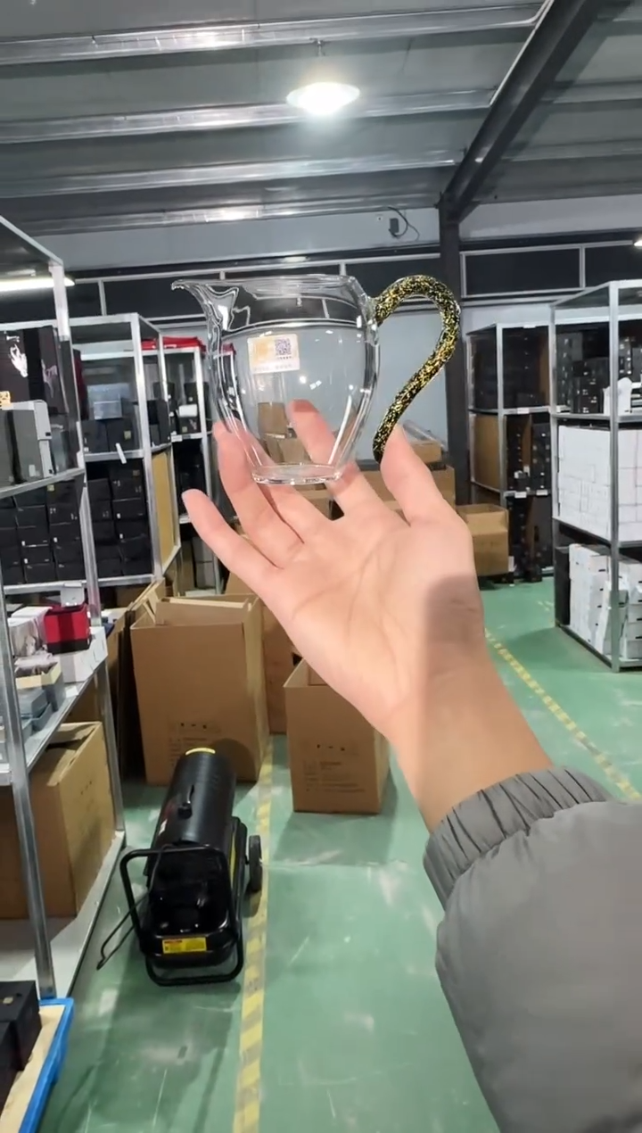 黑金清颜公道杯 晶焱金标