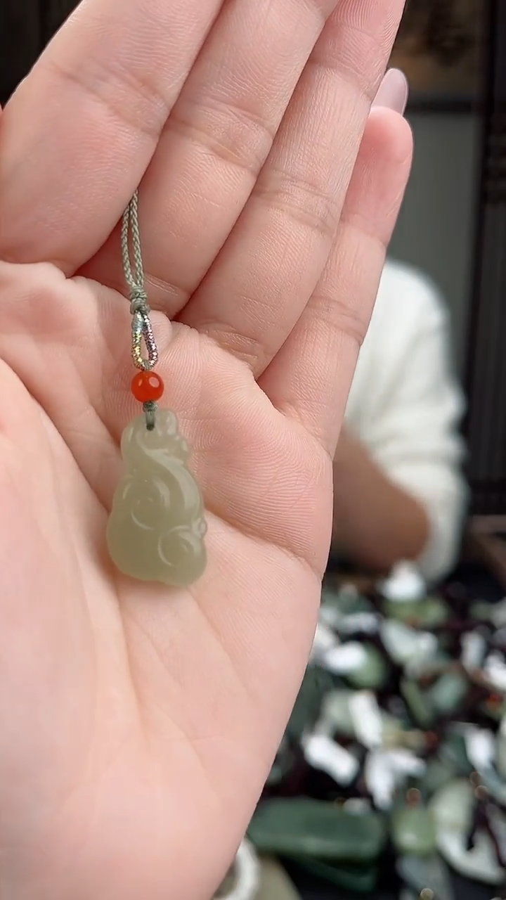 【闪购商品】和田玉（糖玉）颈饰未镶嵌多样性发货一物一拍