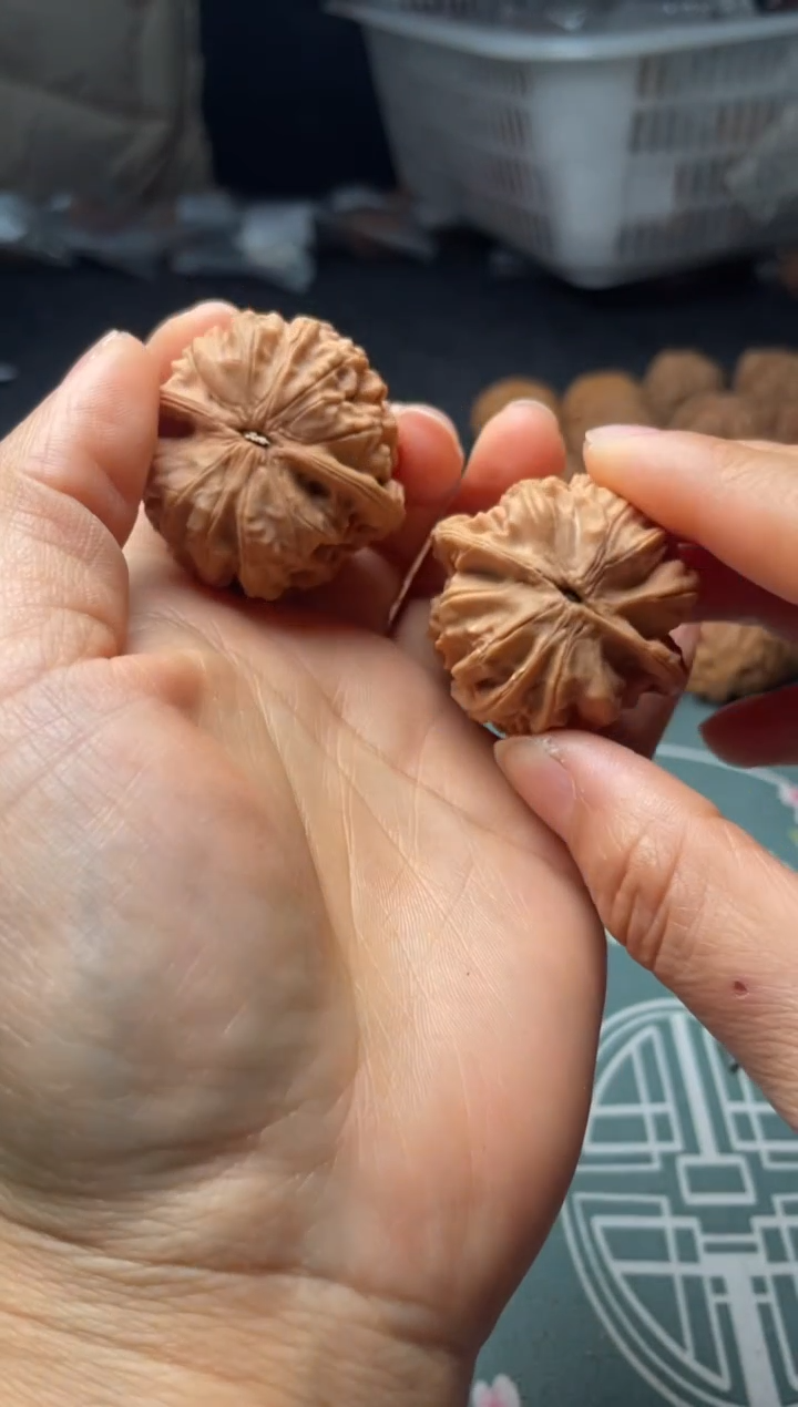 把件文玩核桃w293  鸡心39尺