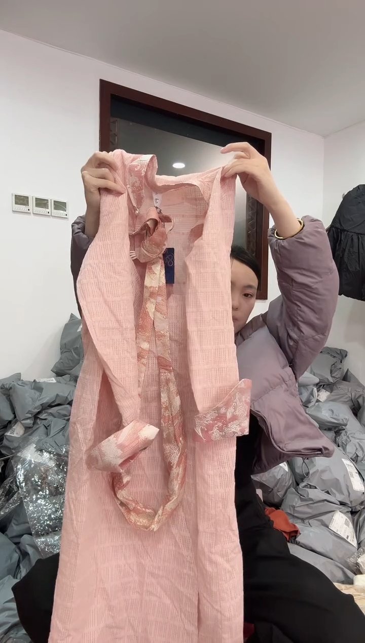 麋**！裙子 微瑕   