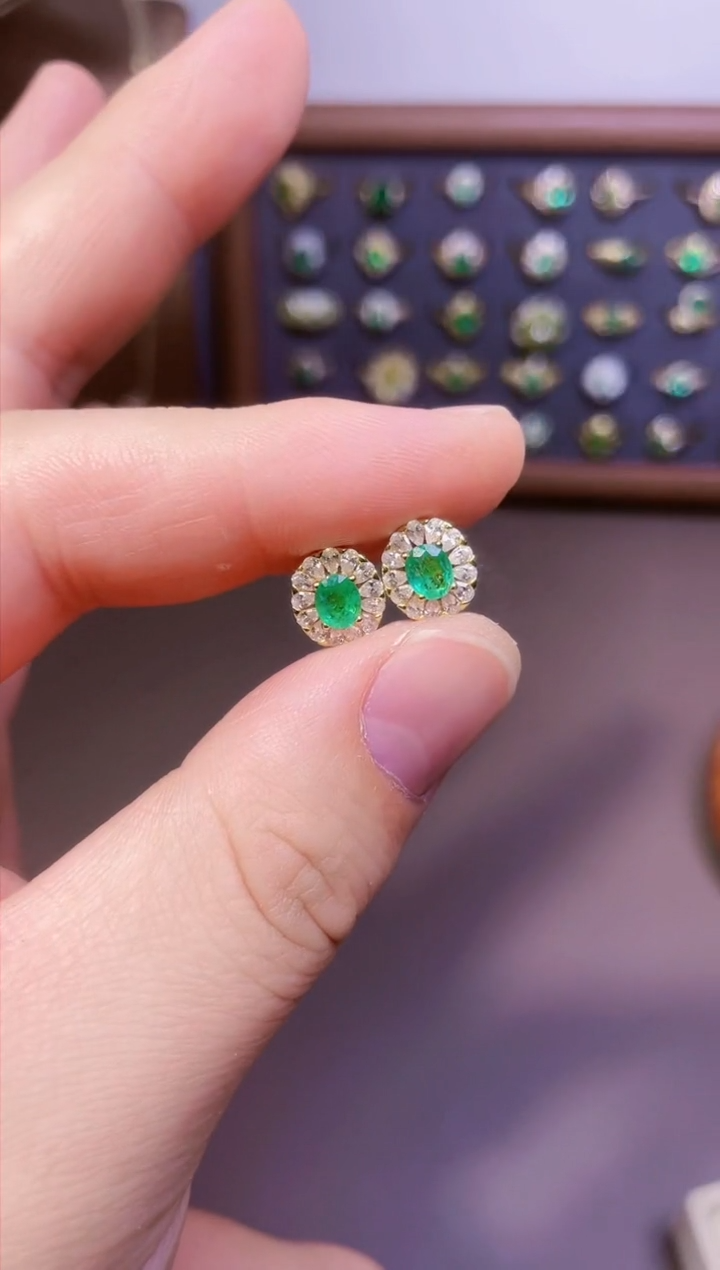 【闪购商品】祖母绿耳钉银S925镶嵌一对