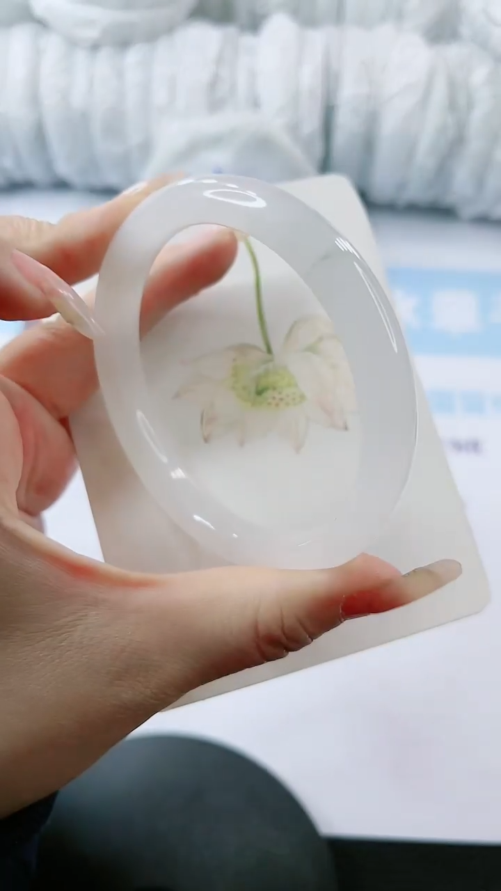 【闪购商品】石英质玉手镯未镶嵌多样性发货L474