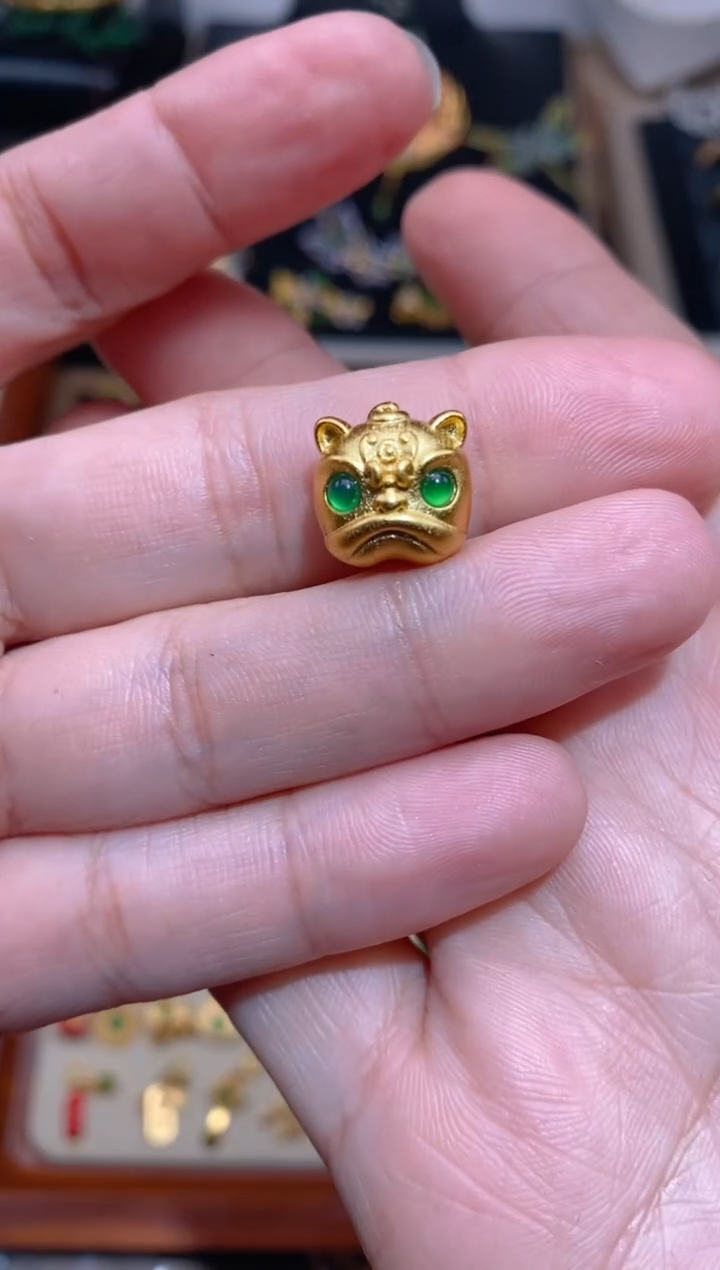 【闪购商品】翡翠吊坠(不含链)银S925镶嵌醒狮