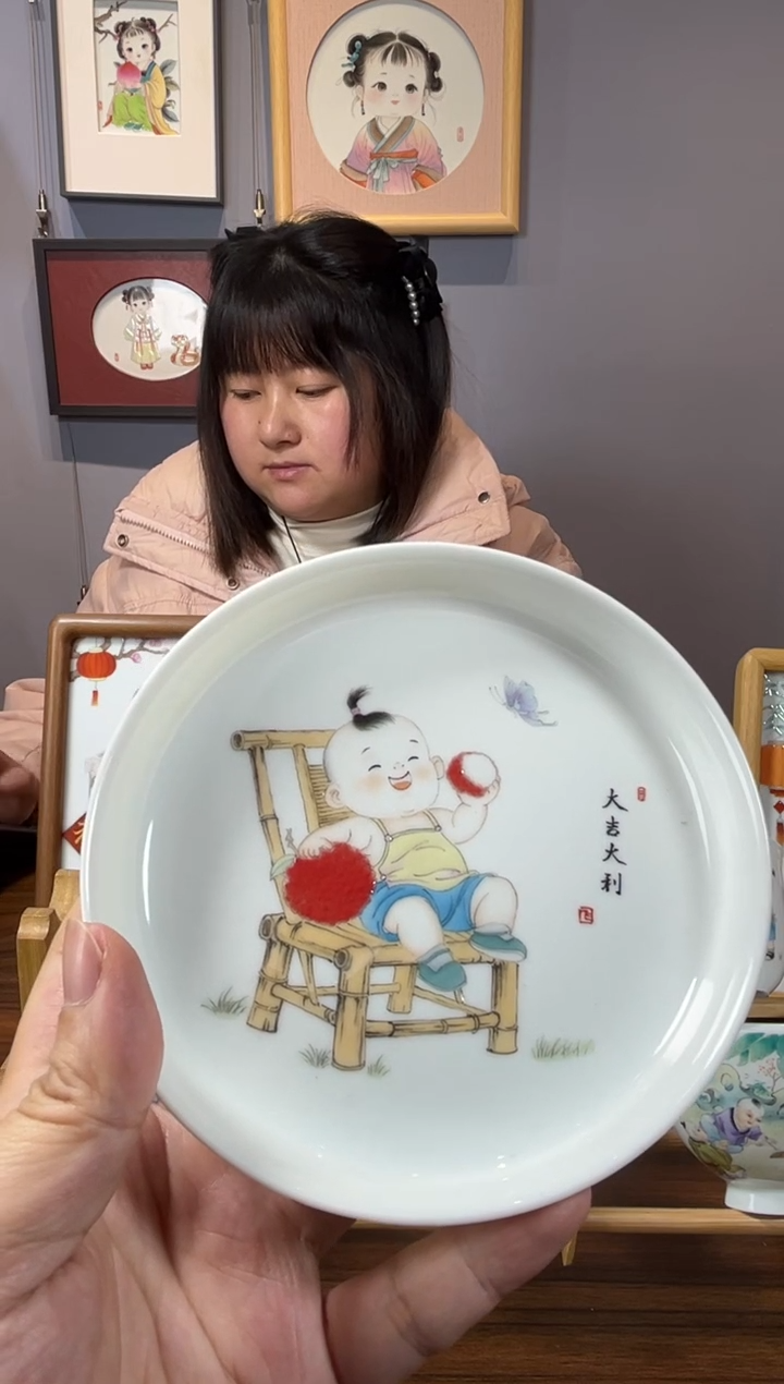 景德镇手绘珐琅彩童趣