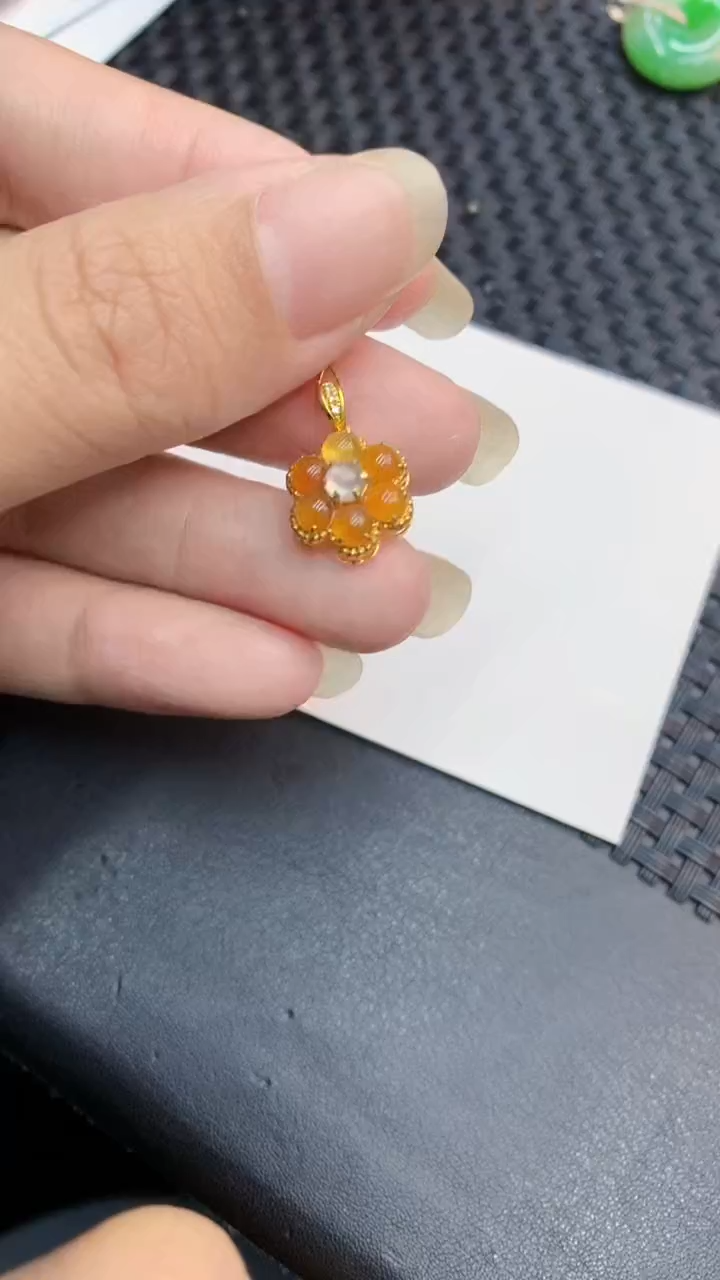 【闪购商品】翡翠颈饰18K金镶嵌            8