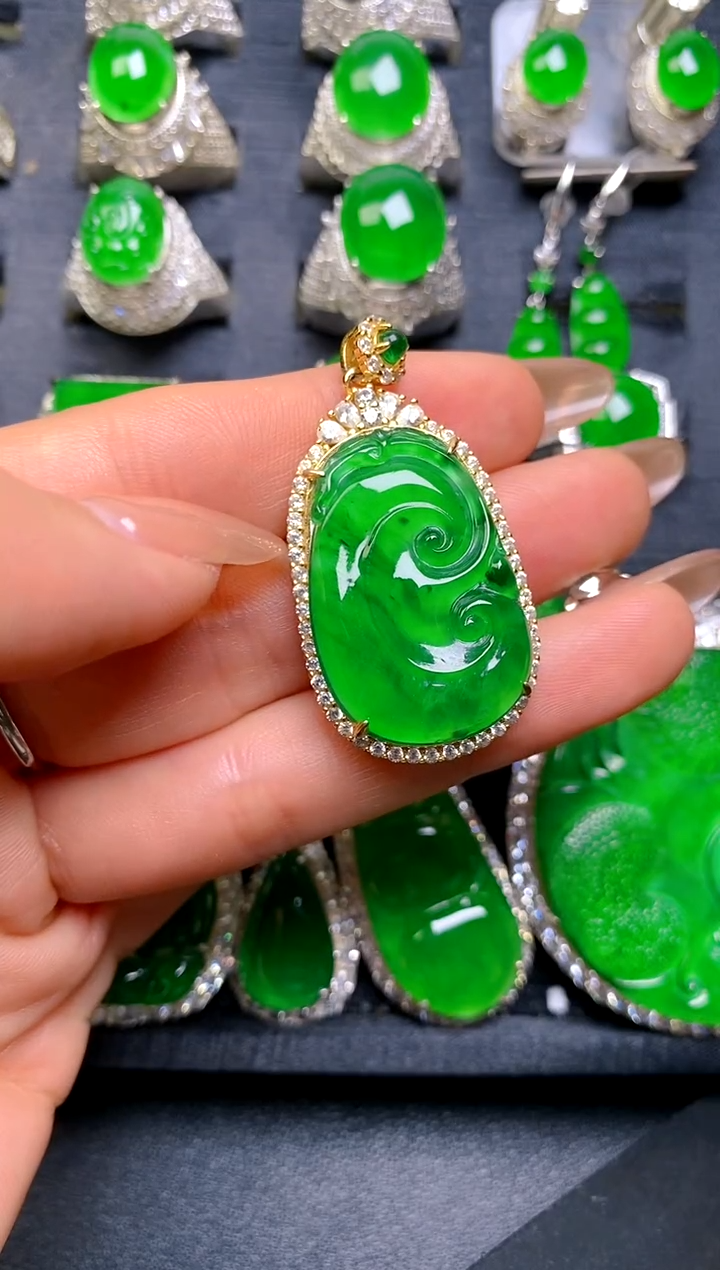 【闪购商品】翡翠吊坠(赠链)银S925镶嵌如意吊坠