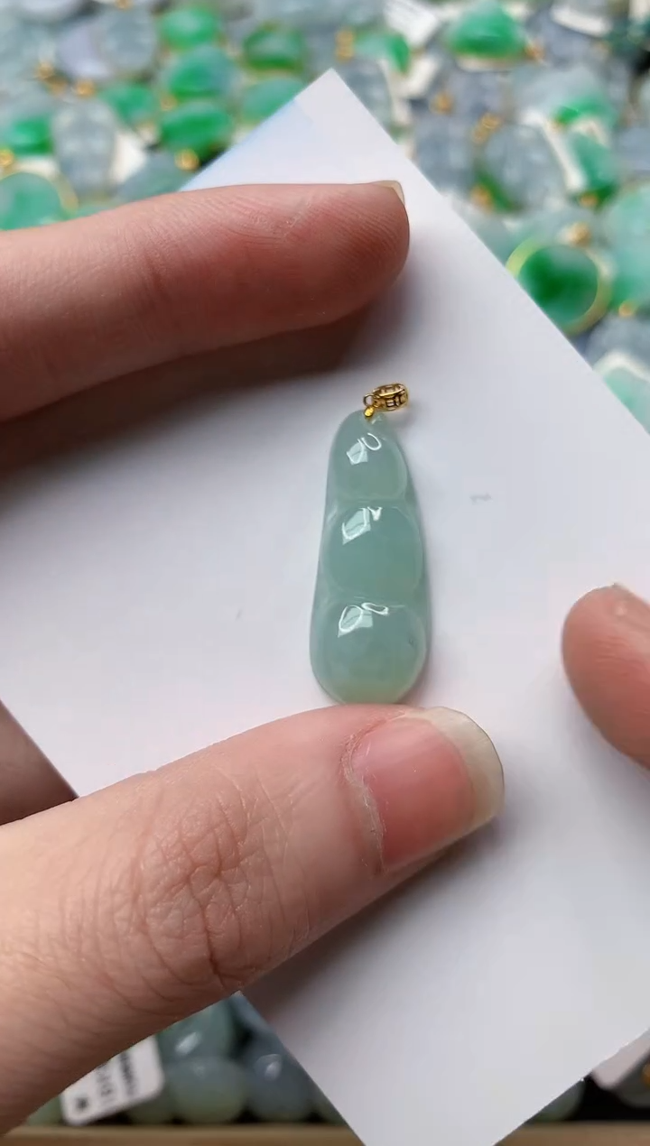 【闪购商品】翡翠颈饰18K金镶嵌70..........