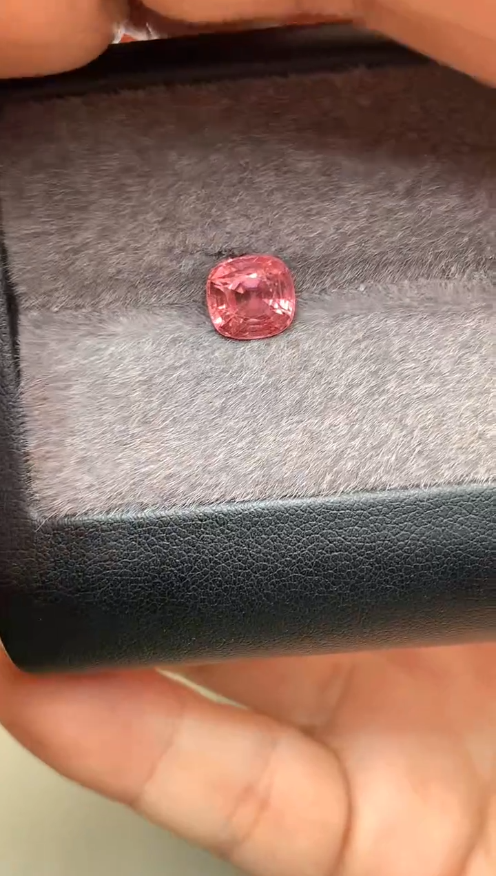 【闪购商品】定制尖晶石裸石未镶嵌枕型 帕帕色调尖晶石 2.38ct