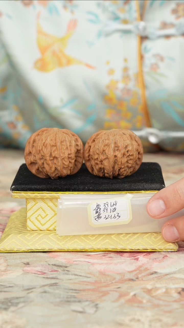 【闪购商品】文玩核桃把件磨盘