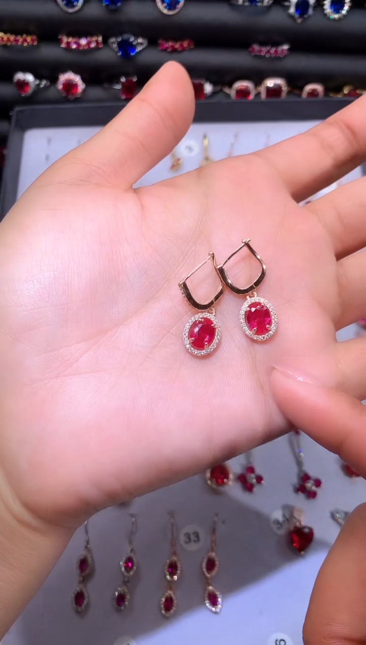 【闪购商品】红宝石耳饰银S925镶嵌810