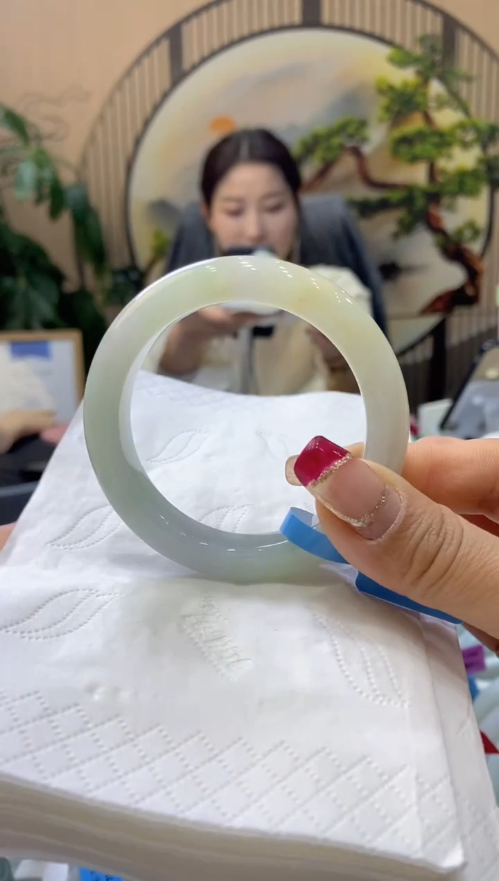 【闪购商品】翡翠手镯未镶嵌99900529