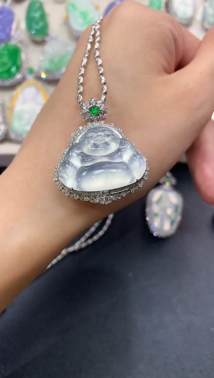 【闪购商品】翡翠吊坠(不含链)18K金镶嵌q37       