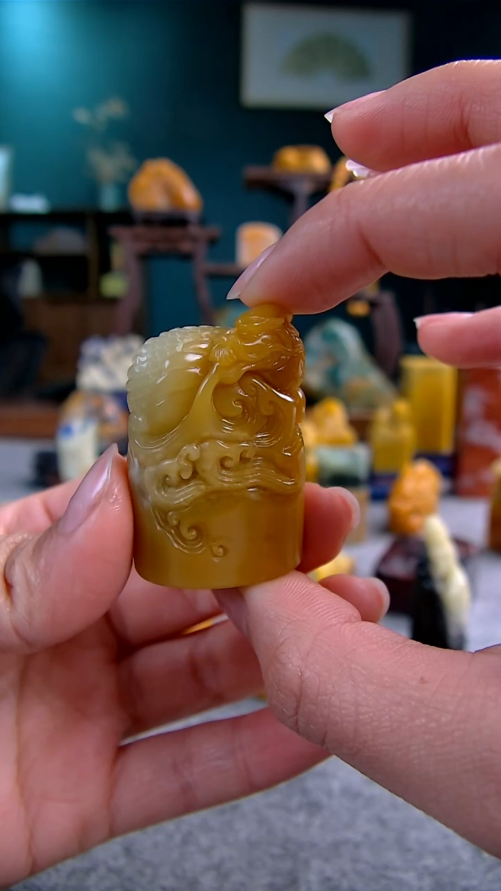 【闪购商品】青田石金玉冻鱼化龙钮2.7*1.8*4