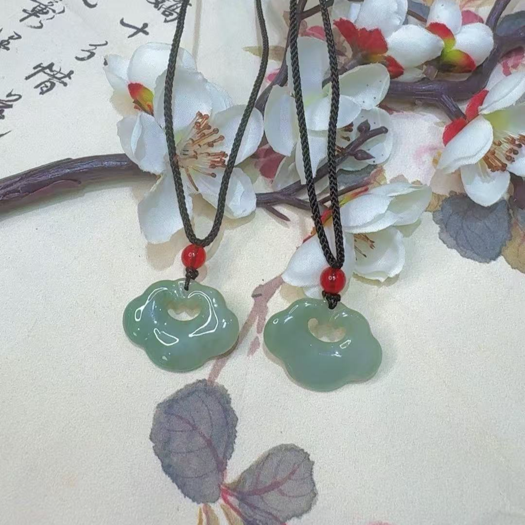 天然翡翠A货小如意锁（多样性发货只发一个）宽27高25+厚5送绳