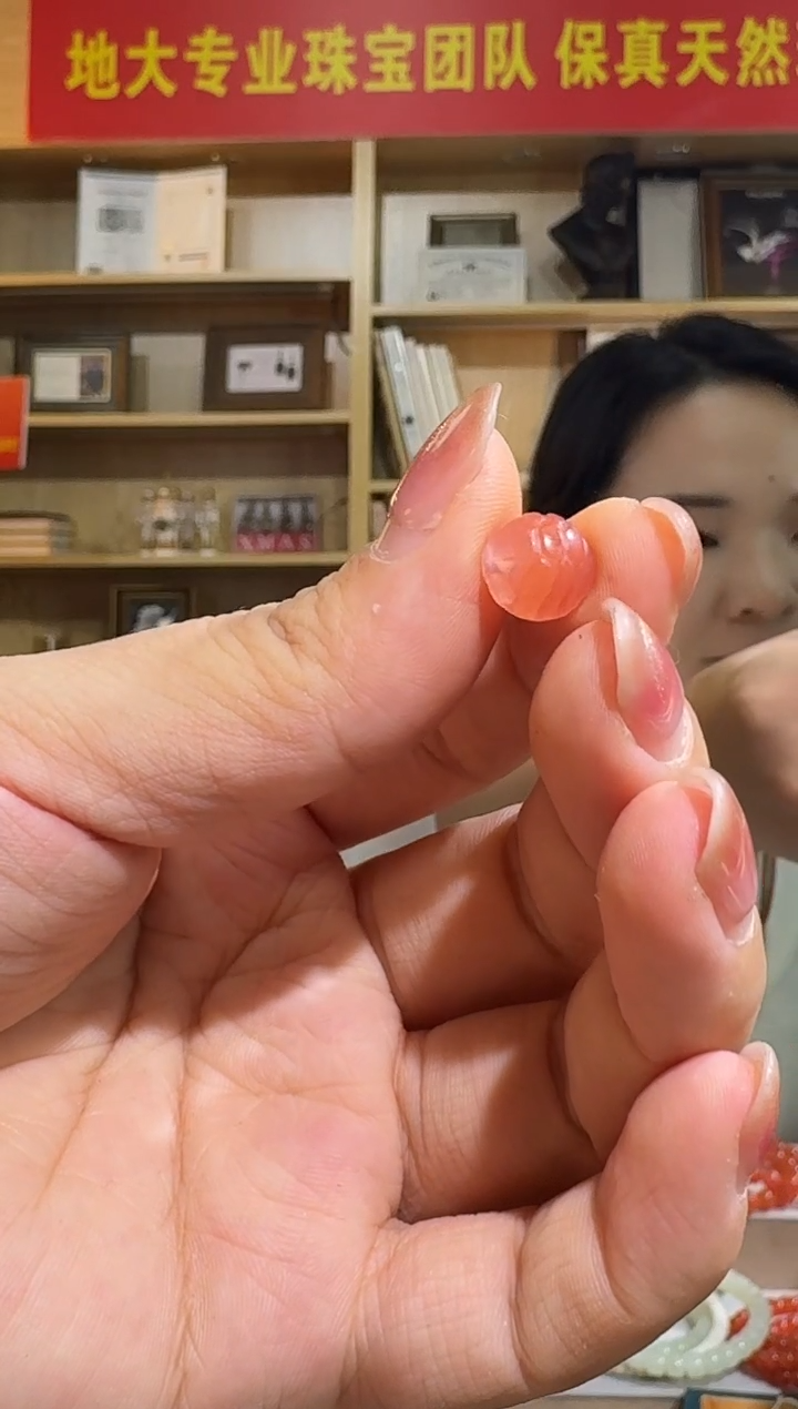 未镶嵌裸石南红玛瑙10mm南红玛瑙富甲通孔裸石多样性发一