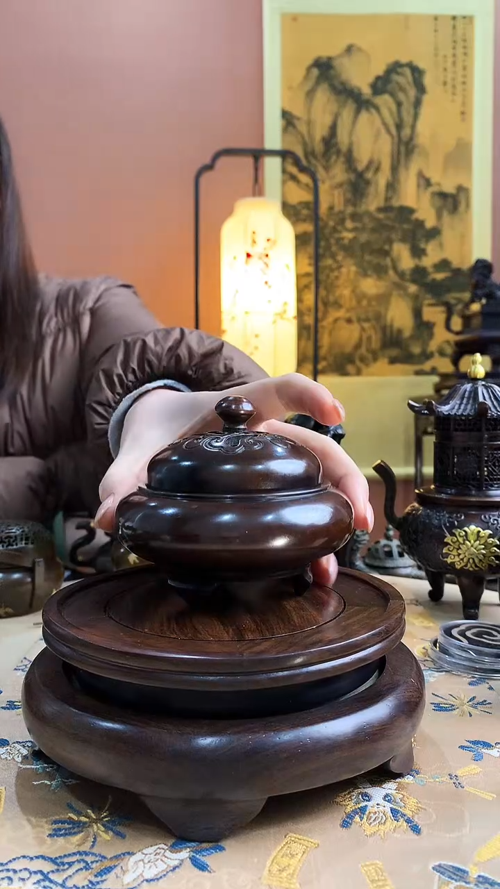 苏工紫铜如意熏香炉