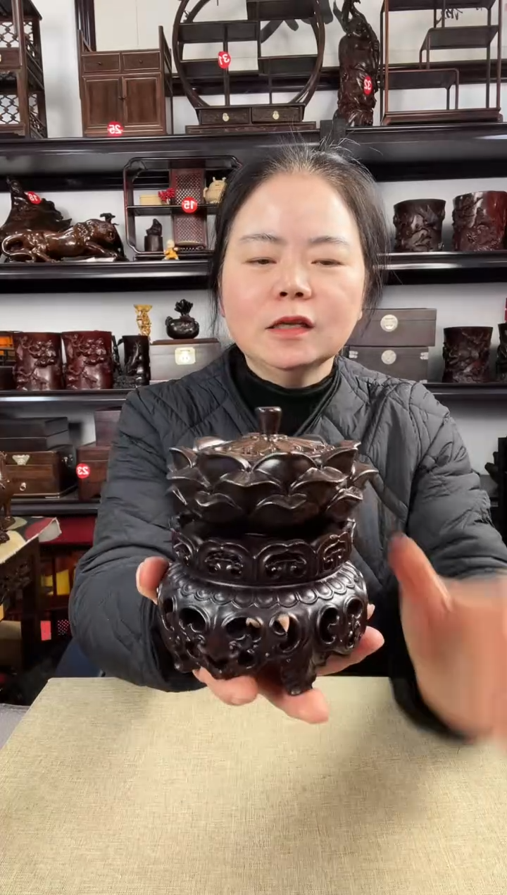 木2782+新莲底座老李红木工艺品