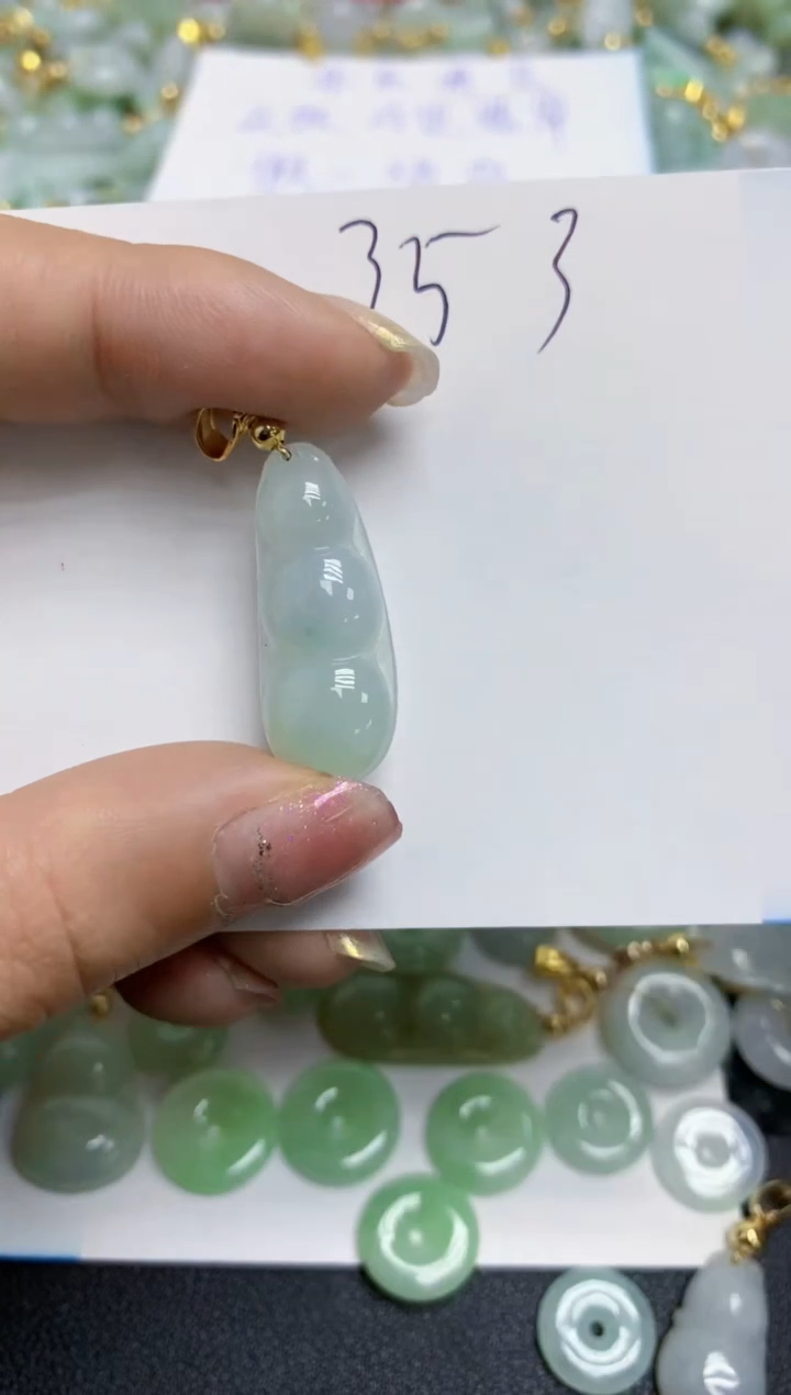 【闪购商品】翡翠颈饰合金天然翡翠A货