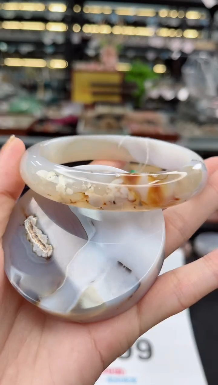 【闪购商品】石英质玉手镯未镶嵌63圈口（不退不换）106497