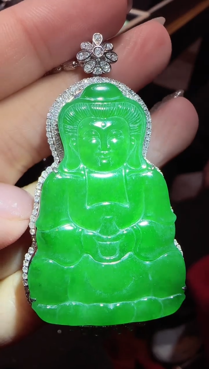 【闪购商品】翡翠颈饰18K金镶嵌观音