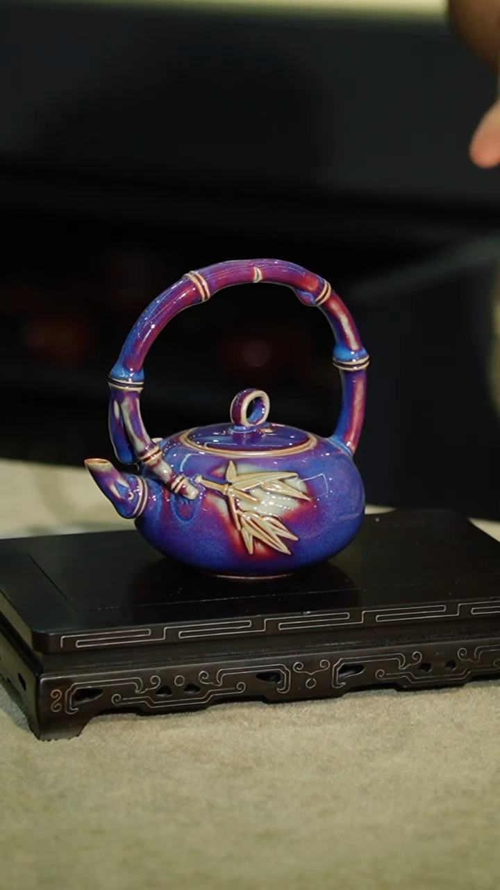 【闪购商品】99-1半月竹韵提梁壶（星航手签 带合影