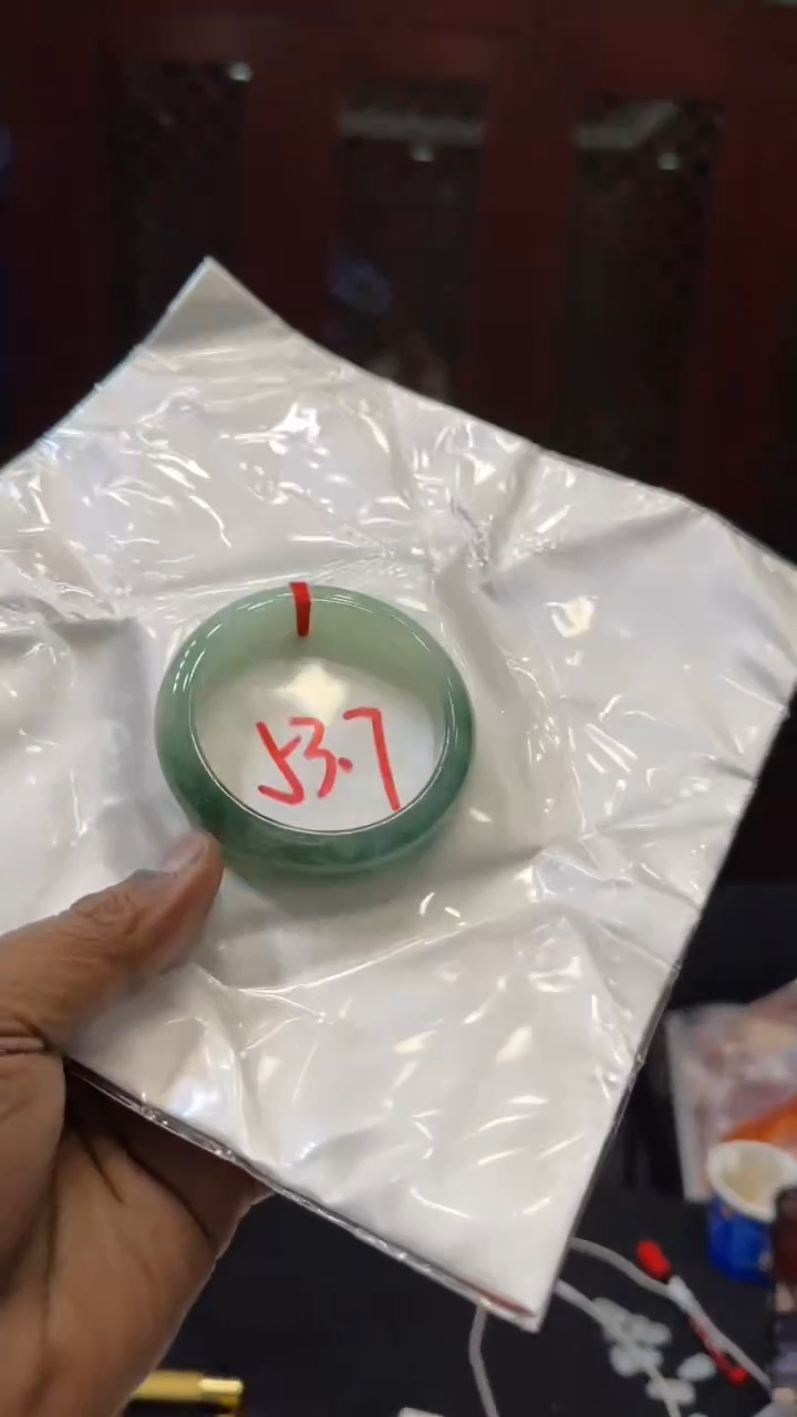 【闪购商品】翡翠手镯未镶嵌手镯