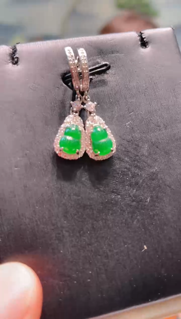 【闪购商品】翡翠耳饰银S925镶嵌A7天然A货翡翠