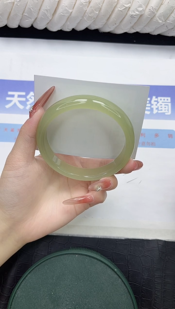 未镶嵌手镯石英质玉39-65