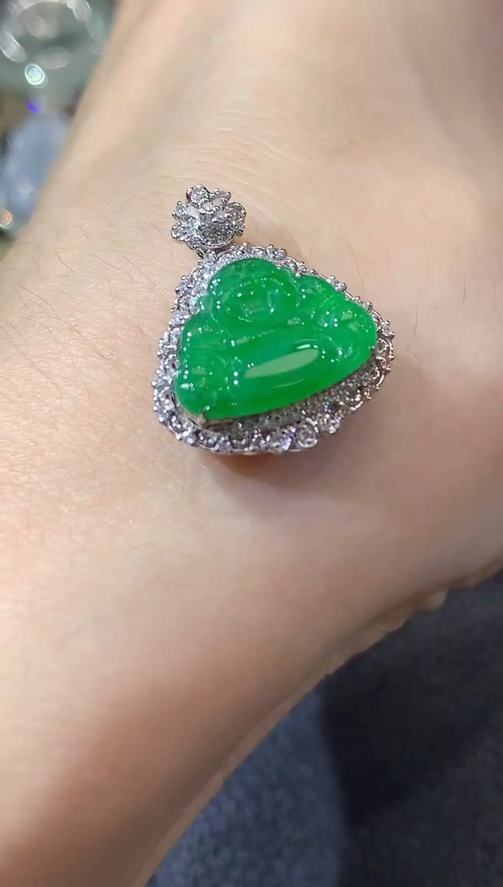 吊坠(不含链)18K金镶嵌翡翠A76