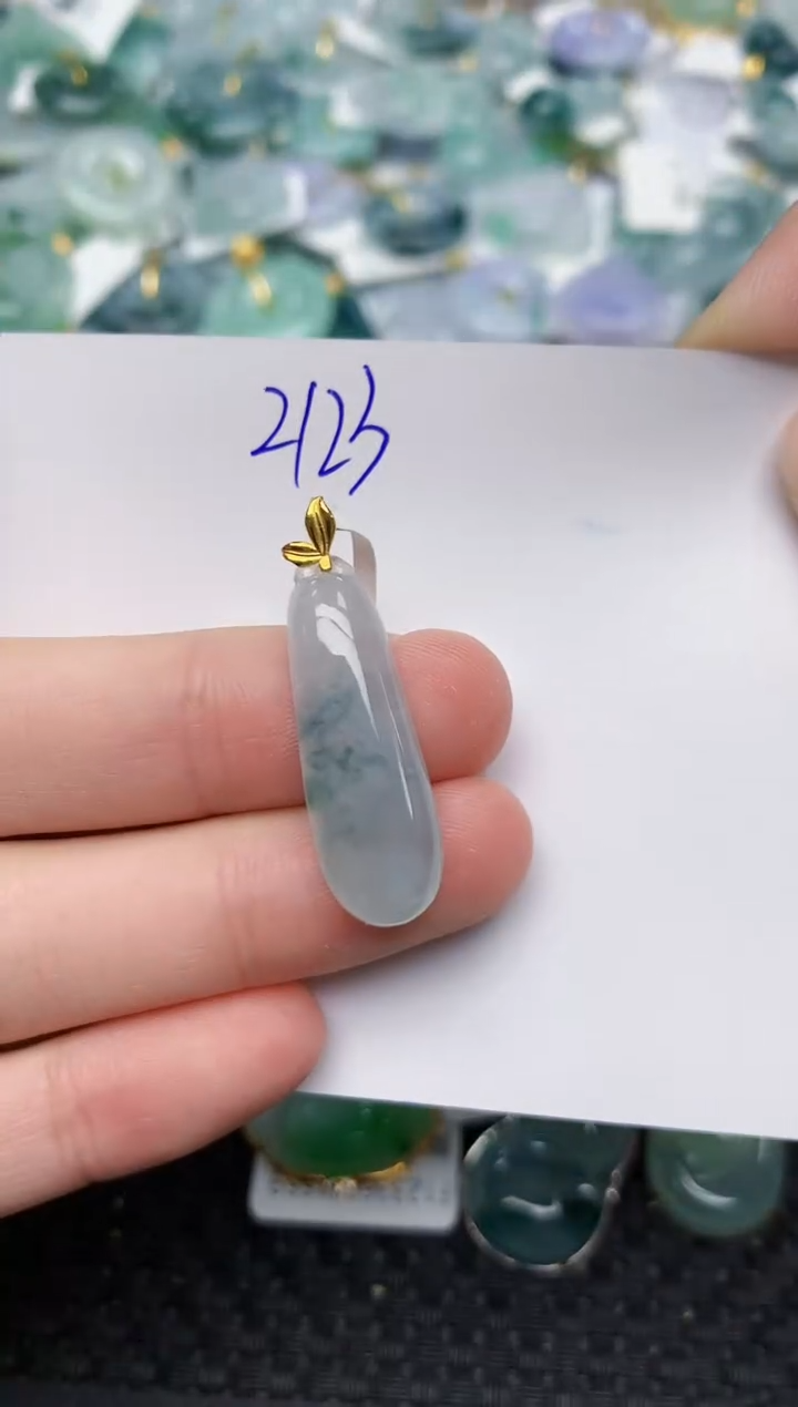 颈饰18K金镶嵌翡翠 天然缅甸A货翡翠百元以上9元证书费自理