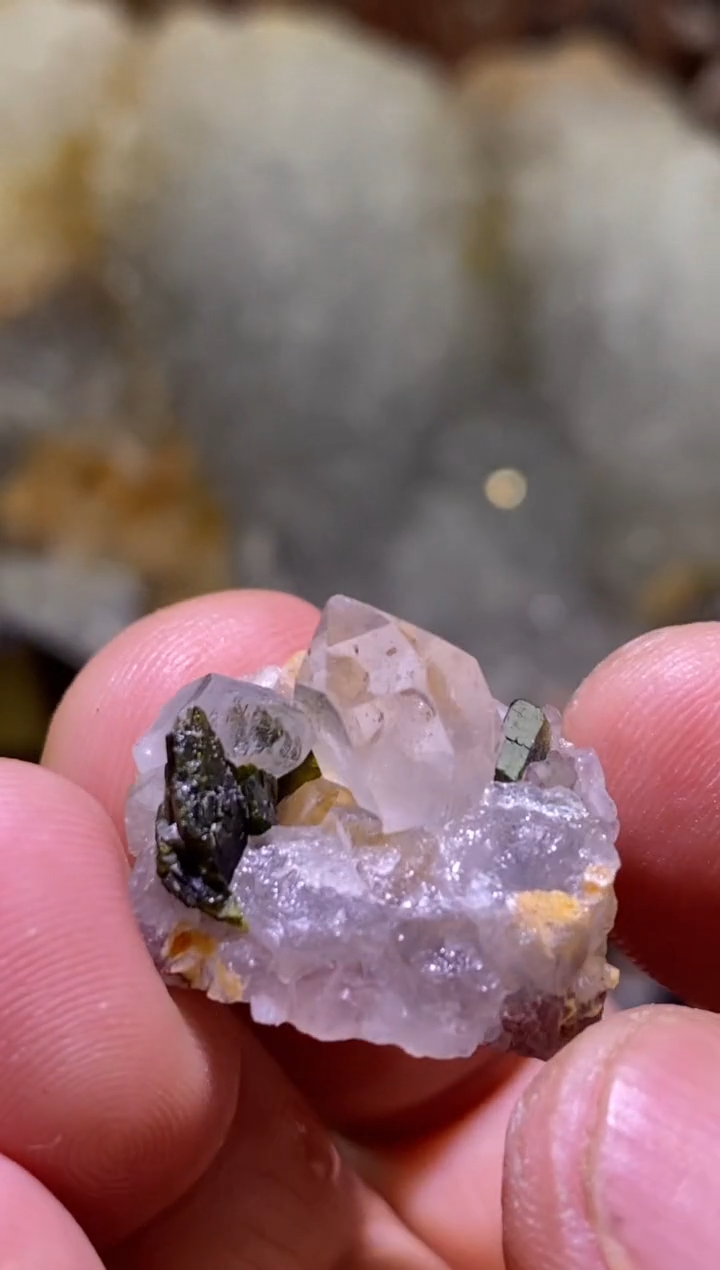 未镶嵌珠宝半成品水晶122号四川美姑超七花园水晶