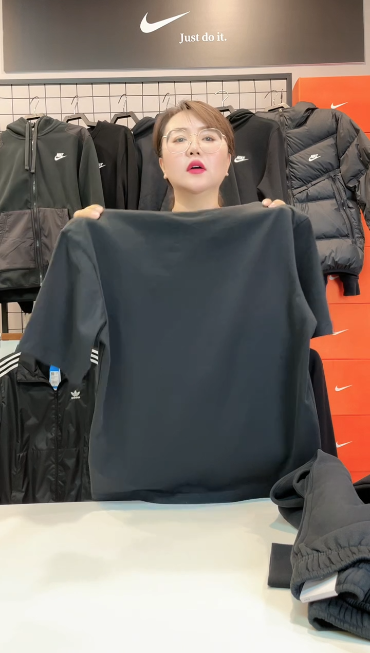 1970 黑色飞人短袖M码110斤-130斤