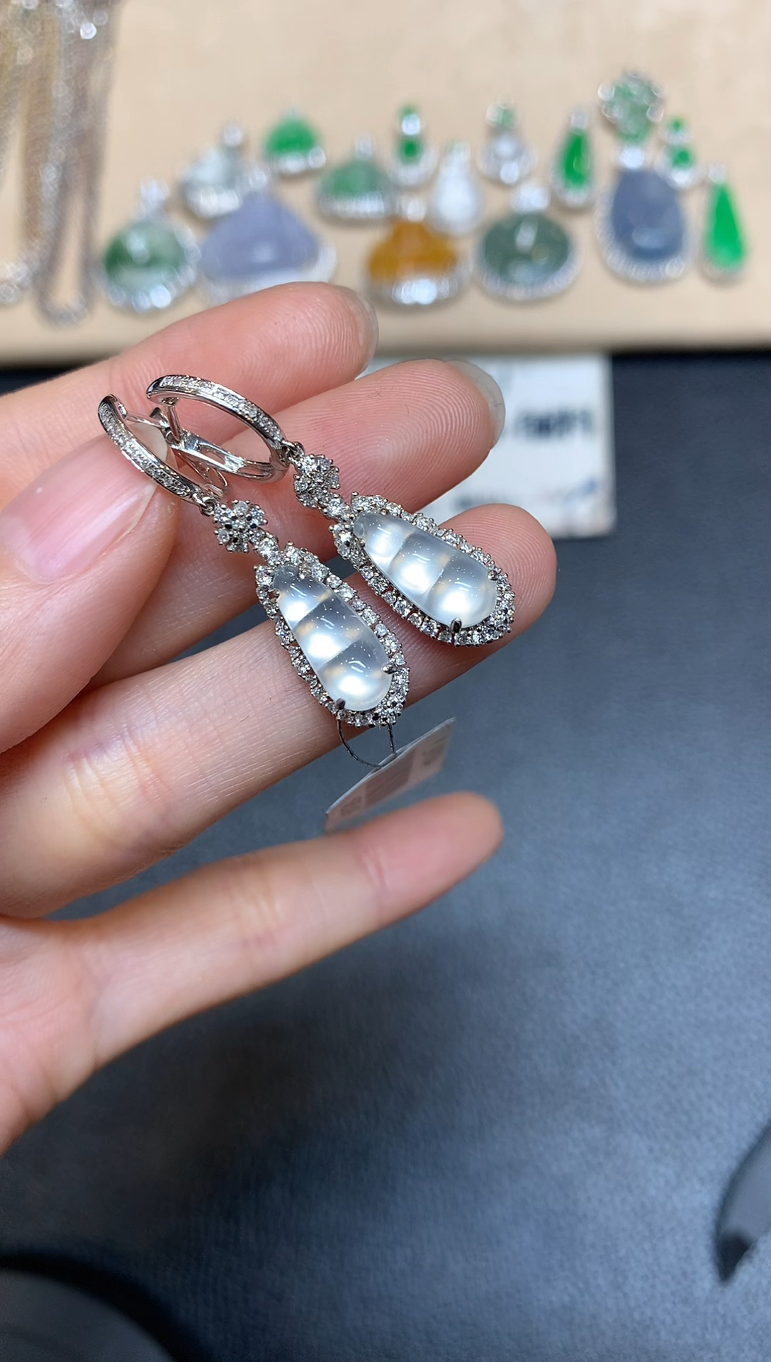 【闪购商品】翡翠耳饰18K金镶嵌福豆【无服务费