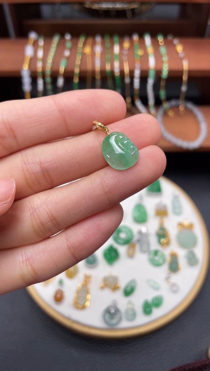 【闪购商品】翡翠吊坠(不含链)18K金镶嵌一个  JK533