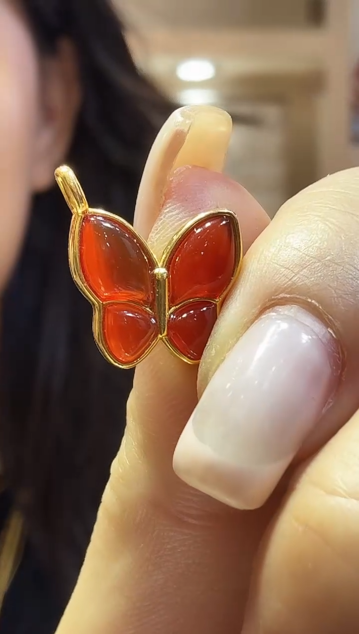 玛瑙/玉髓吊坠(不含链)18K金镶嵌蝴蝶