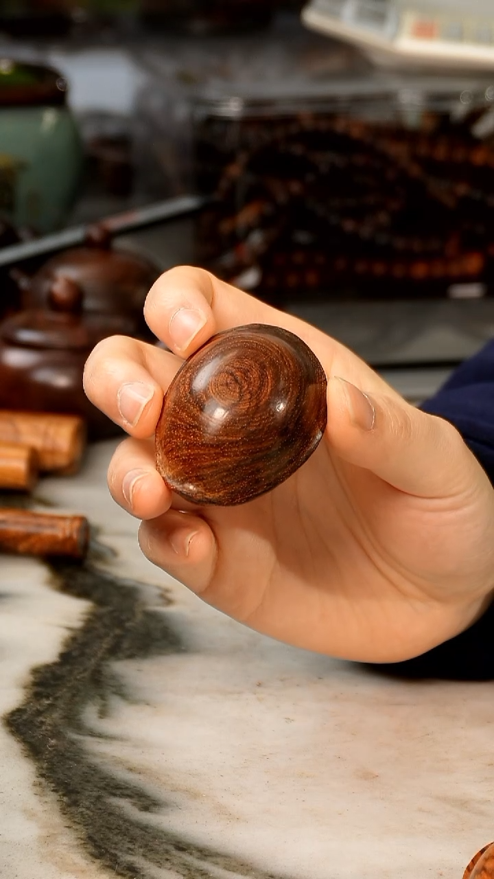 黄花梨/降香黄檀海黄富甲手把件