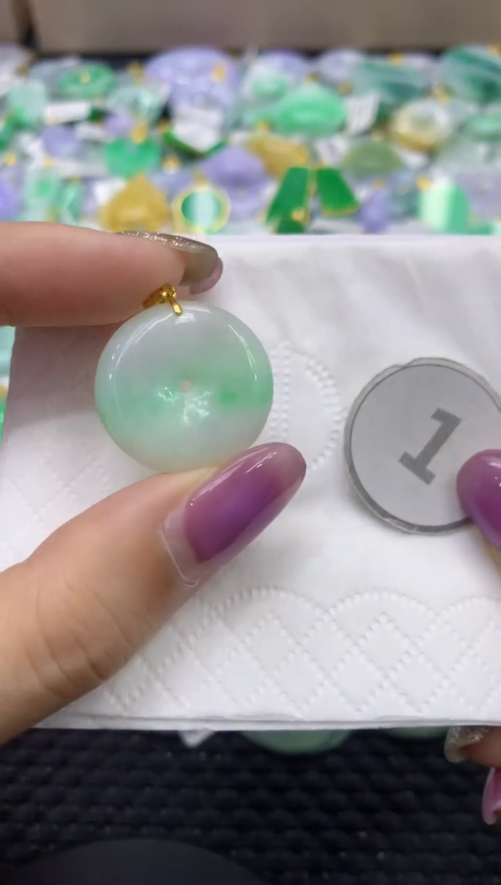 颈饰未镶嵌翡翠天然缅甸翡翠A货