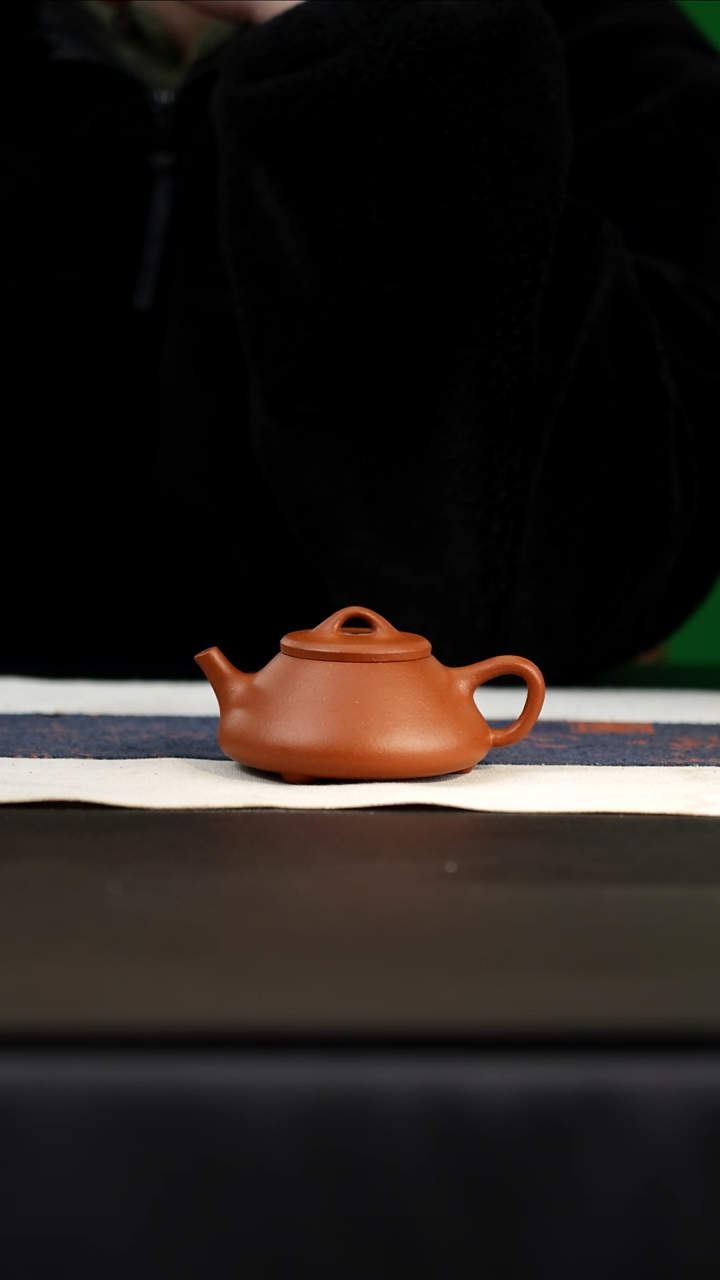 茶壶紫砂宝山红泥任瓢130cc