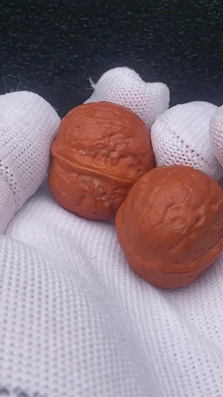 【闪购商品】文玩核桃把件蛇皮元宝38