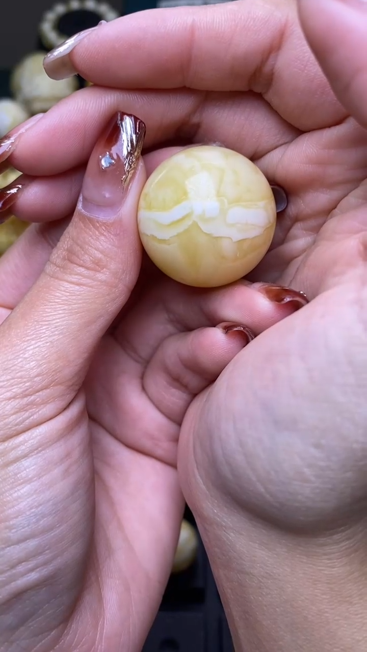 【闪购商品】琥珀裸石未镶嵌葵. 53