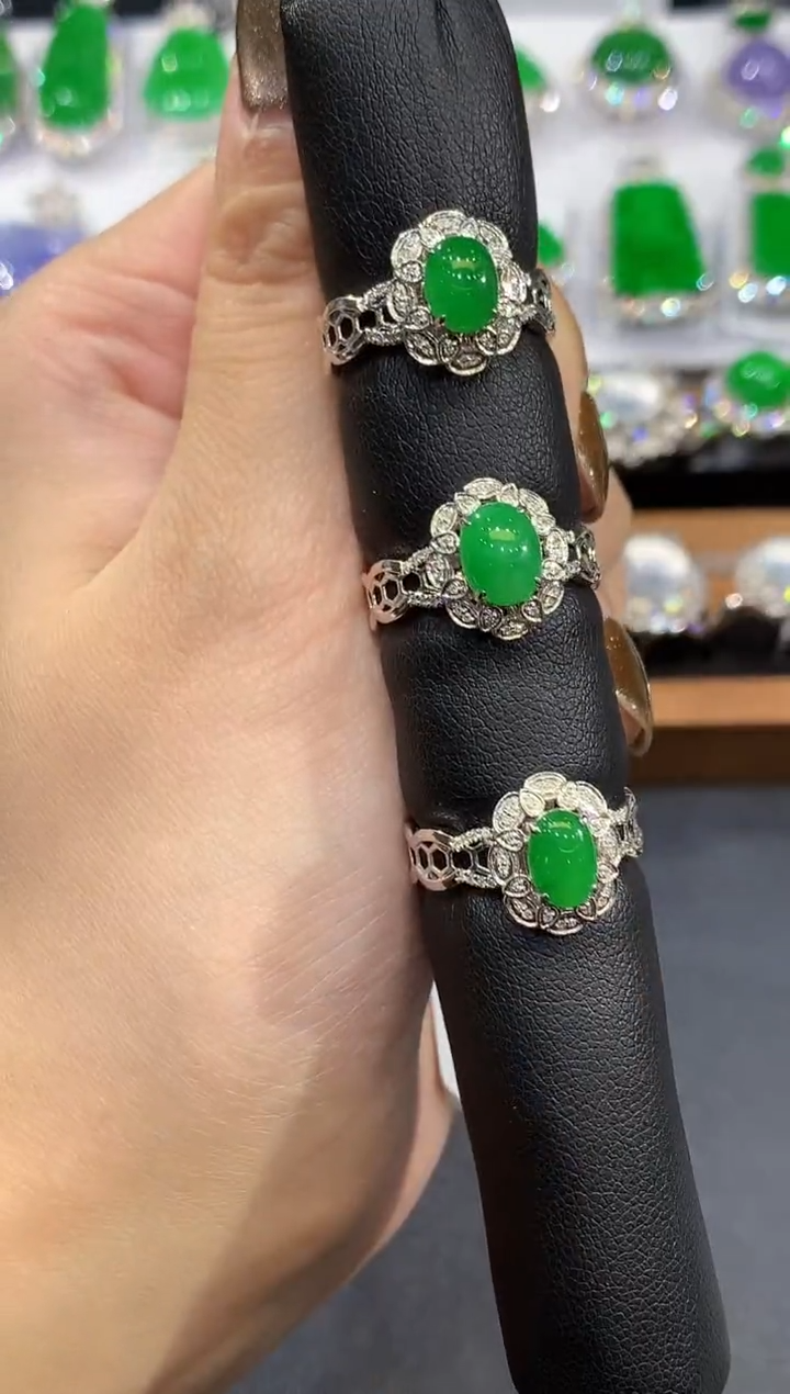 18K金镶嵌戒指翡翠SY多样性发其一