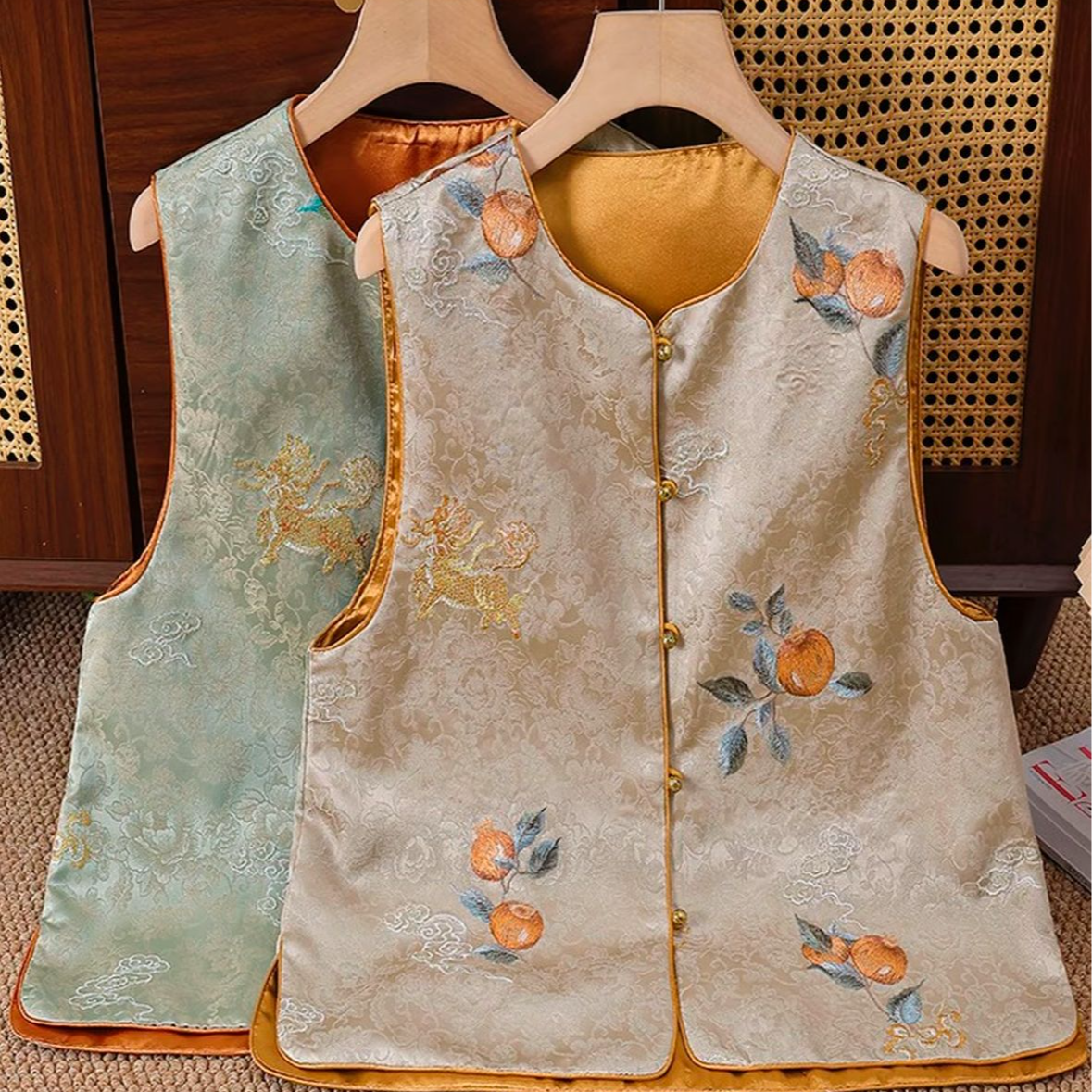 724【柿柿如意】新中式国风重工刺绣马甲圆领时尚坎肩马夹女