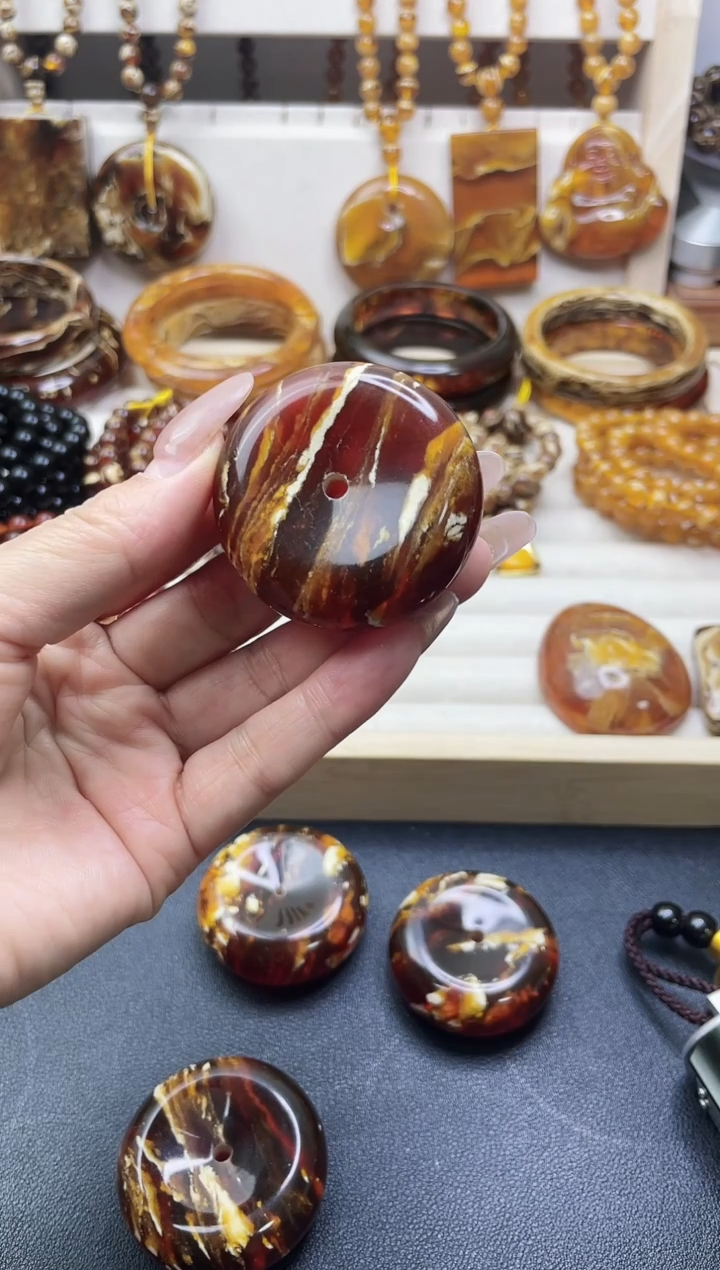 无非金属婉*溶洞平安扣吊坠