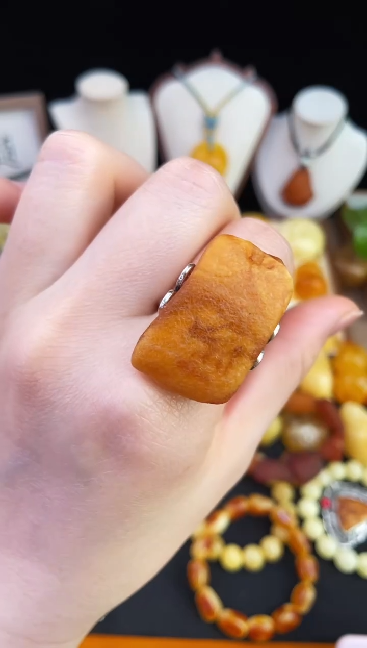 琥珀未镶嵌珠宝奇石柒月